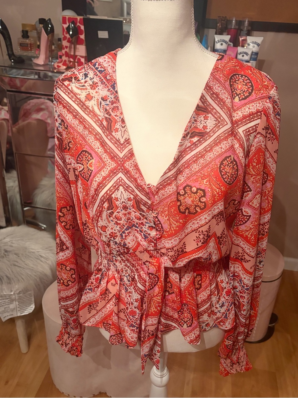 Guess Red Paisley Long Sleeve Tie Front Top Boho Size M